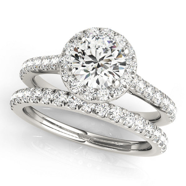 Round Cut Halo Pavé Engagement Ring
