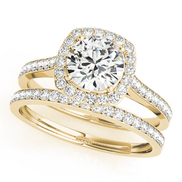 Round Cut Halo Pavé Engagement Ring